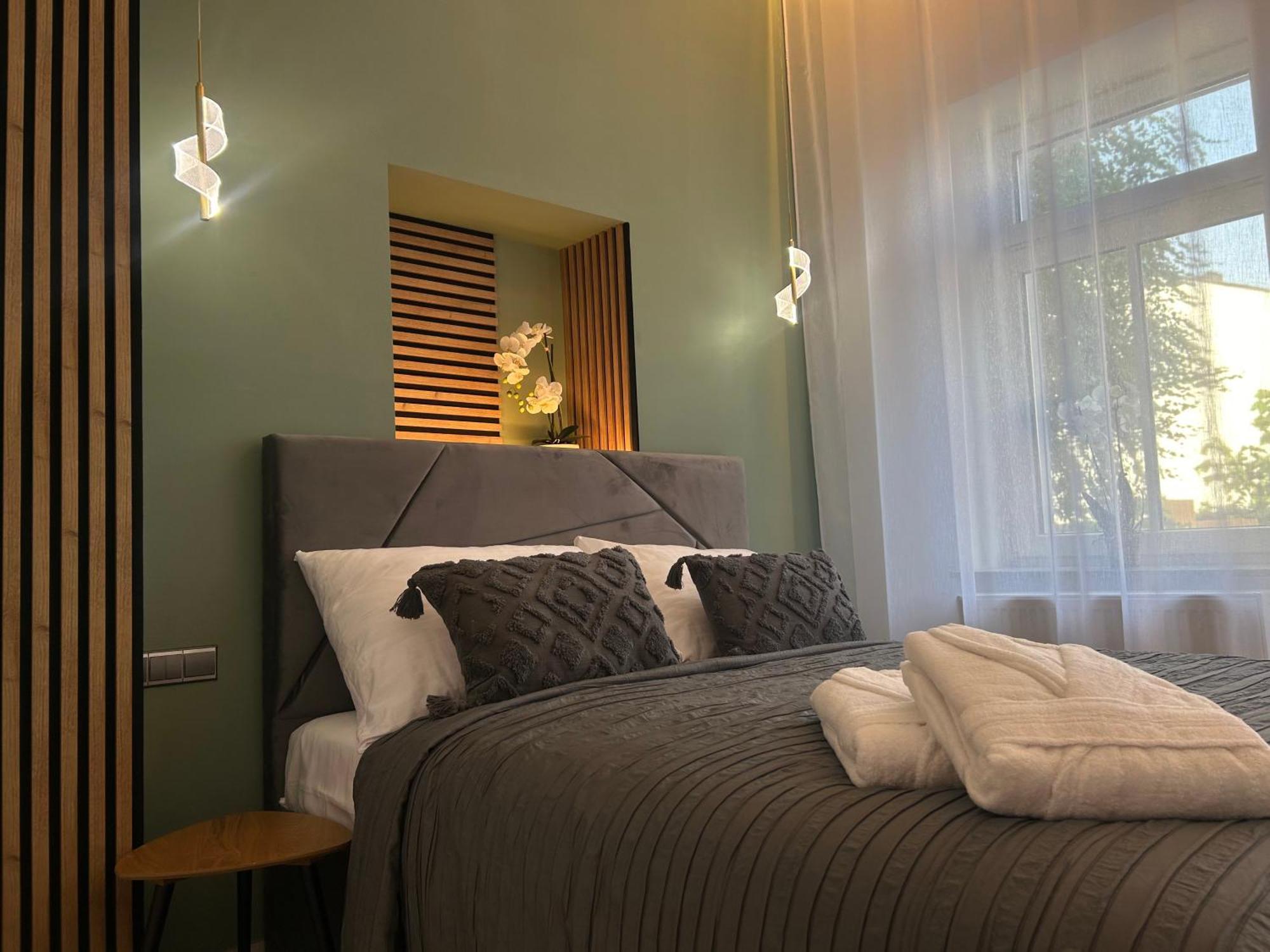Leo Apartment Suite & Private Spa Zone - Old City Bratislava Exterior photo