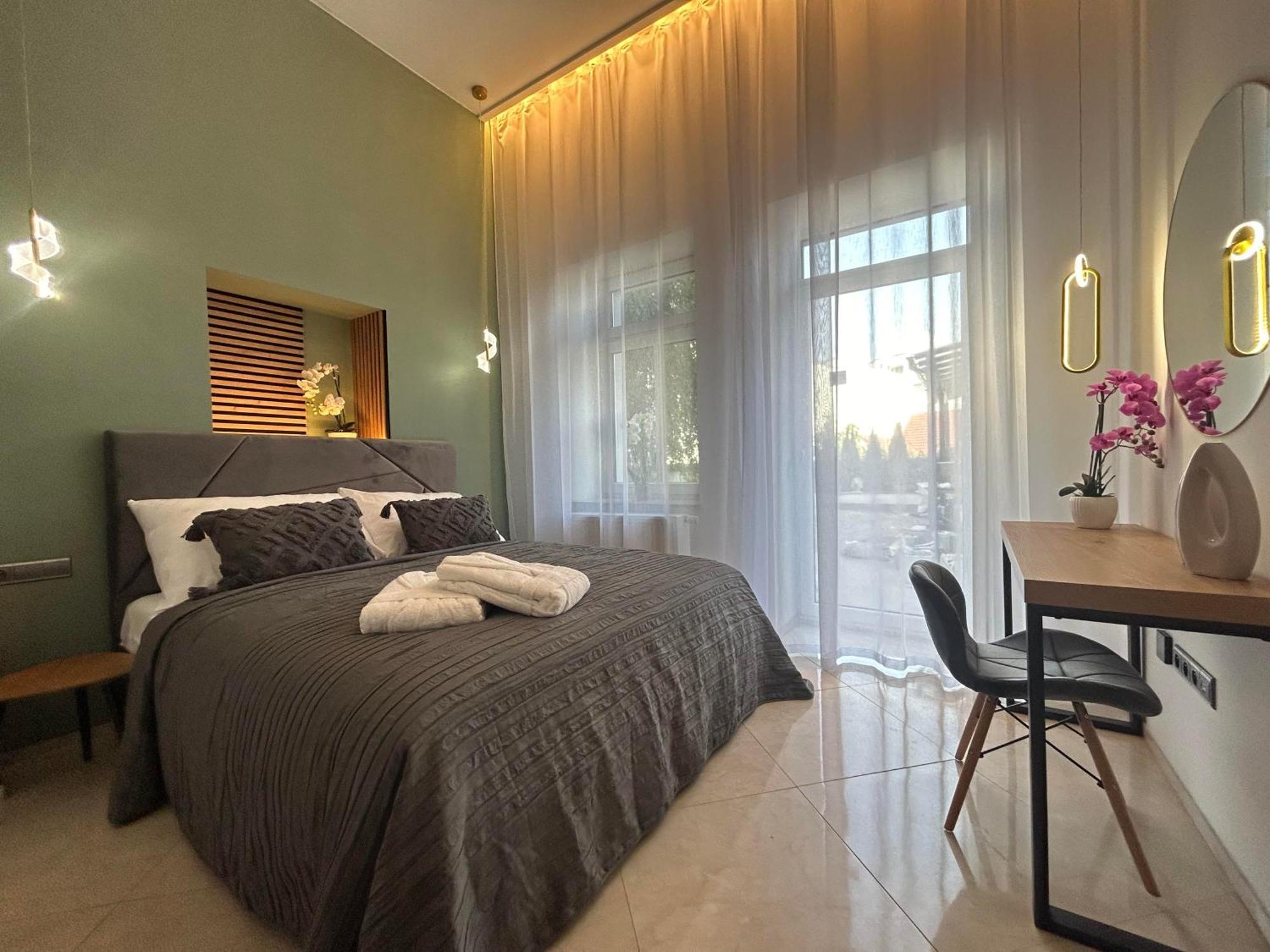 Leo Apartment Suite & Private Spa Zone - Old City Bratislava Exterior photo