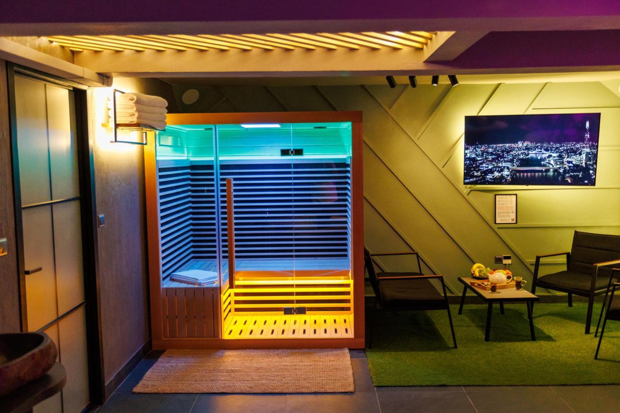 Leo Apartment Suite & Private Spa Zone - Old City Bratislava Exterior photo