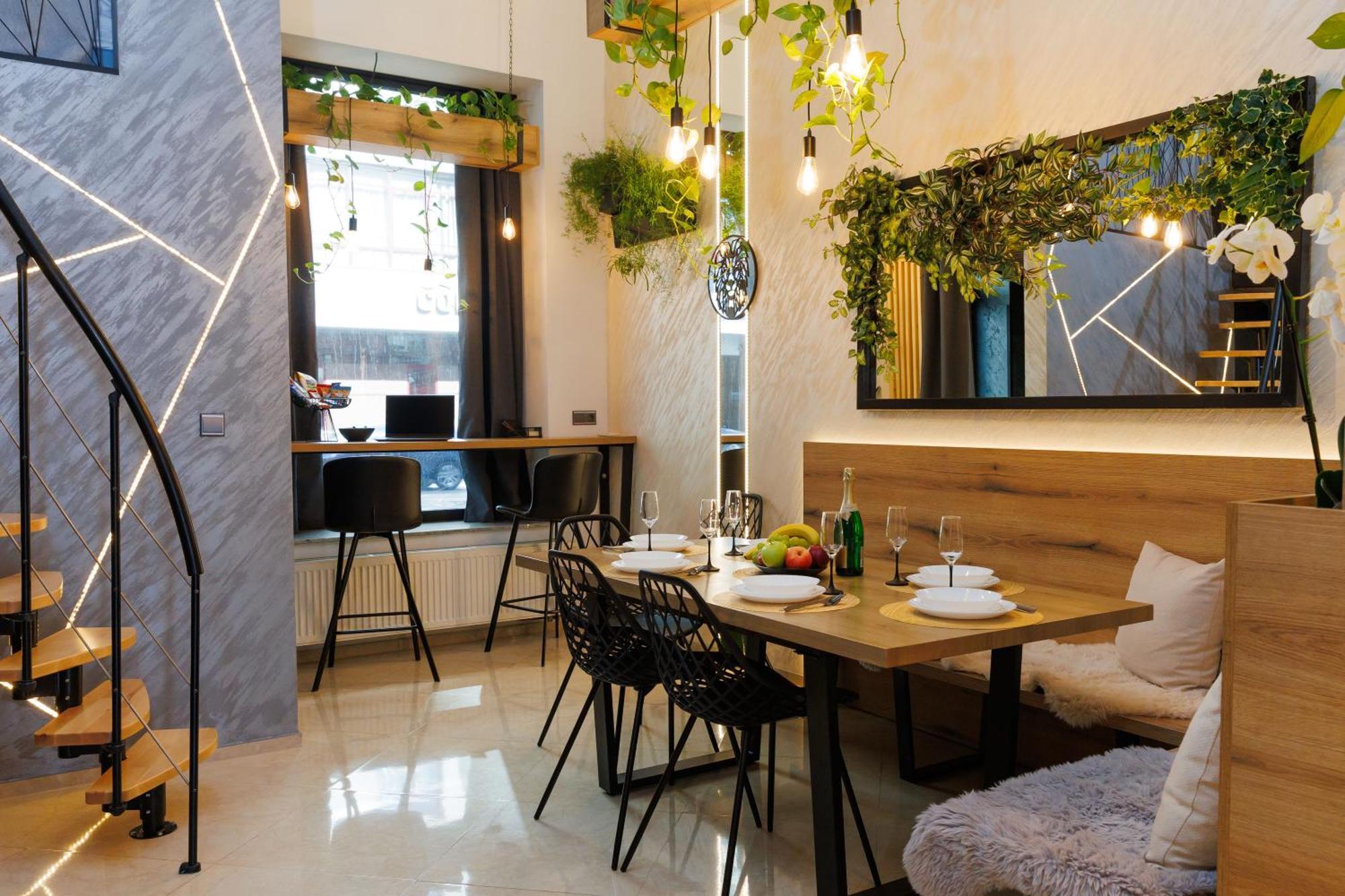 Leo Apartment Suite & Private Spa Zone - Old City Bratislava Exterior photo
