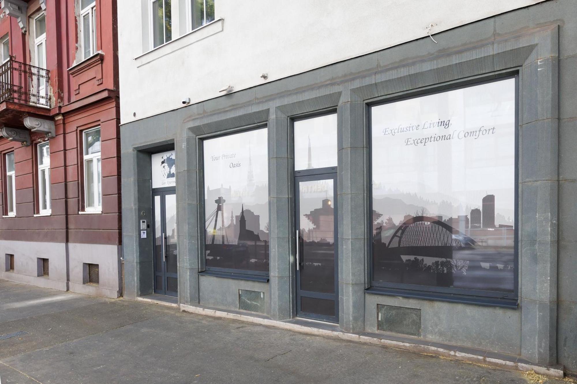 Leo Apartment Suite & Private Spa Zone - Old City Bratislava Exterior photo